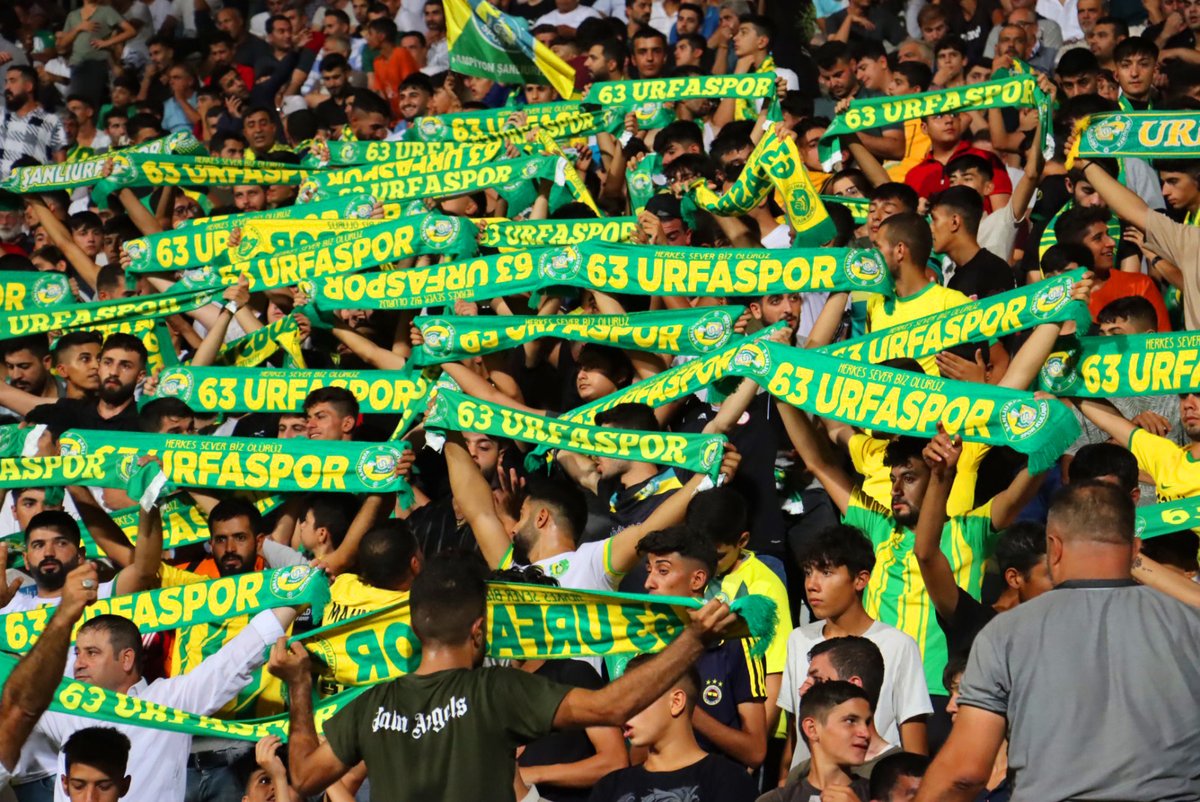 📢Taraftarımıza çağrı;

Erzincanspor maçımız için kalan sınırlı sayıda biletler Şanlıurfa Valiliğimizce satın alınarak saat 18.00 itibarıyla gişe önlerinde ücretsiz dağıtılacaktır. 

Olası izdiham yaşanmaması için mümkün olduğunca stada erken saatlerde gelinmesi önemle duyurulur.