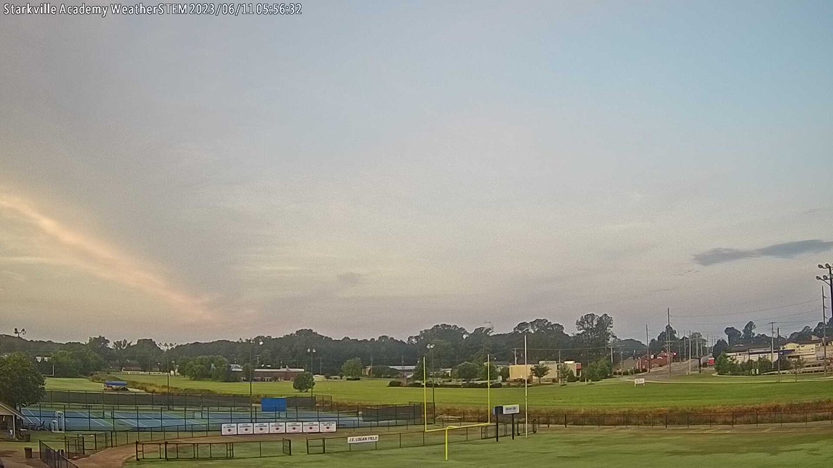 SAWeatherSTEM's tweet image. Starkville Academy at sunrise and it's 66.8 F.
