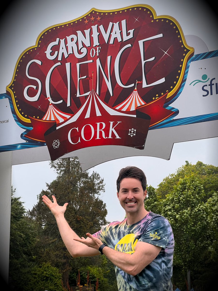 Absolutely loving #CorkCarnivalofScience 🤩🚀✨ The buzz and banter down here is always on another level #purecork @lifetimelabcork @Corkcoco @scienceirel fantastic event as usual 🚀🤩