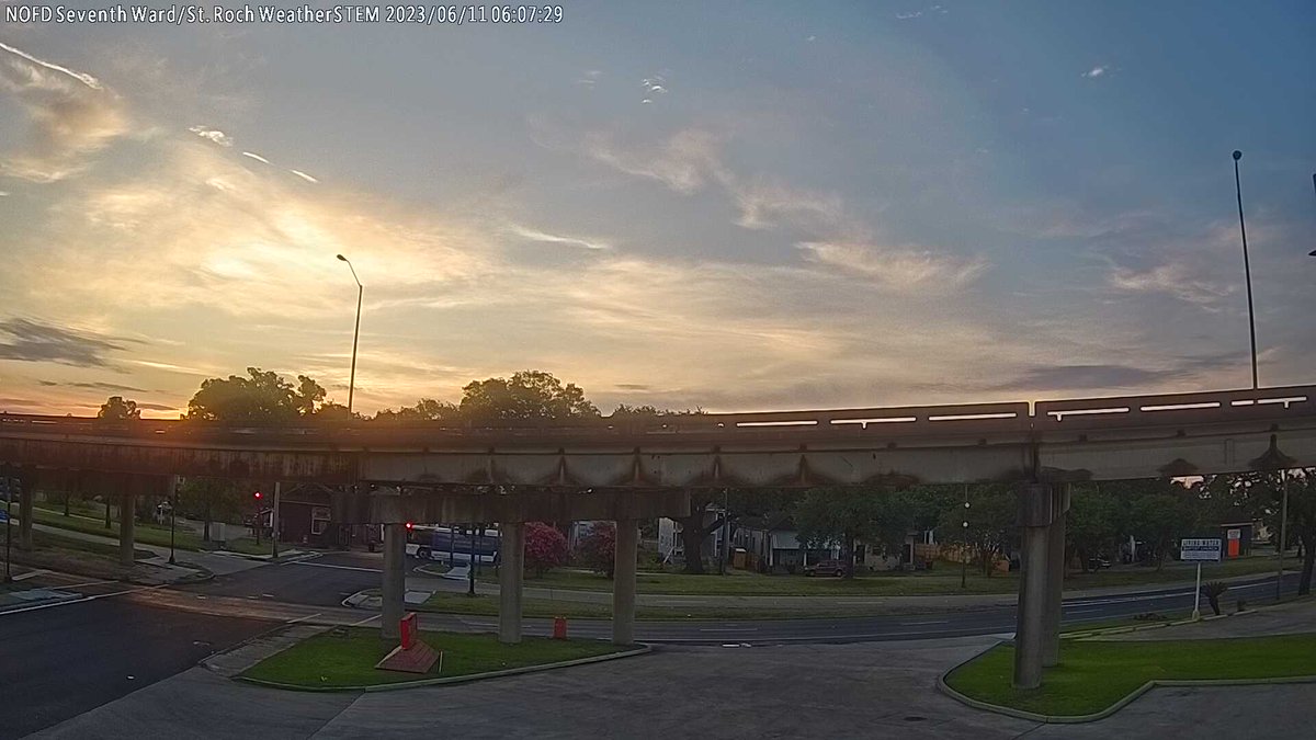 NOFD Engine 27 - Seventh Ward/St.Roch at sunrise and it's 79.0 F.