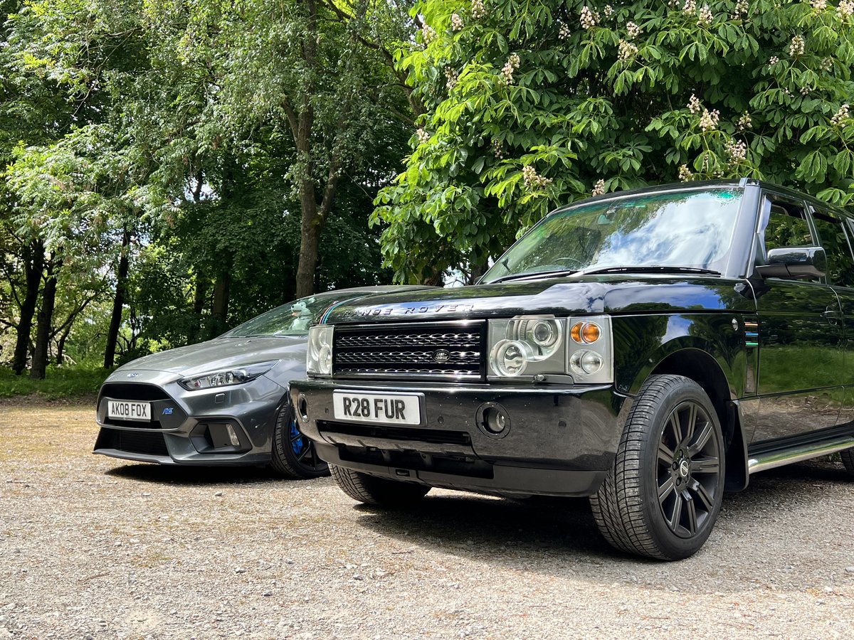 aldothefox's tweet photo. Met up with @Adamski_Fox the other day for a coffee and a chat in the York moors was a really lovely day and had to get a pic of the cars together 😍🦊 https://t.co/yc6VMYVvBK