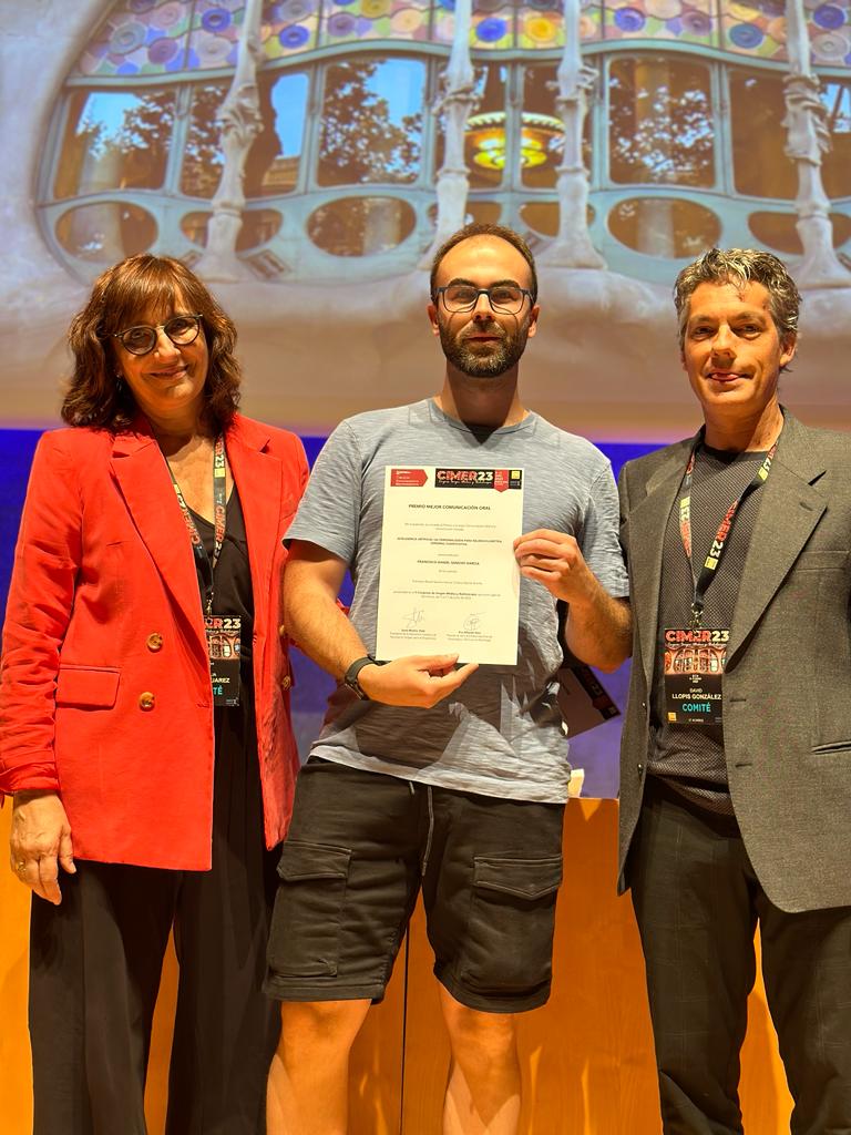 ACTEDI's tweet photo. Entrega de premios a la mejor presentación oral y mejor póster de #CIMER23

Enhorabuena a los ganadores 🎉 https://t.co/3xYhGENBIk