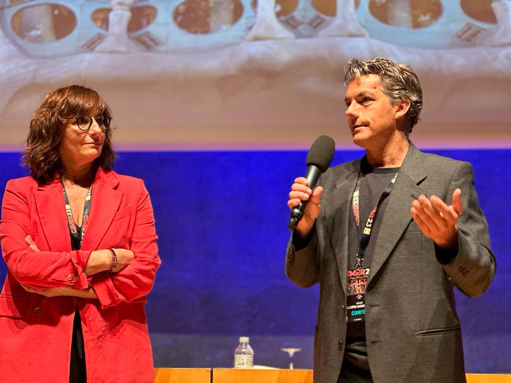 Entrega de premios a la mejor presentación oral y mejor póster de #CIMER23

Enhorabuena a los ganadores 🎉
