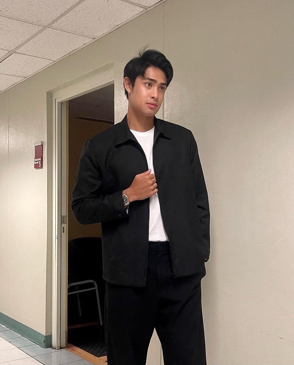 “Donny in @.tamayoofficial”

📸 the10thcollective’s Instagram Post
🔗 instagram.com/p/CtWOOt4yqKI/…

#DonnyPangilinan | Donny Pangilinan | <a href="/donnypangilinan/">Donny</a>
