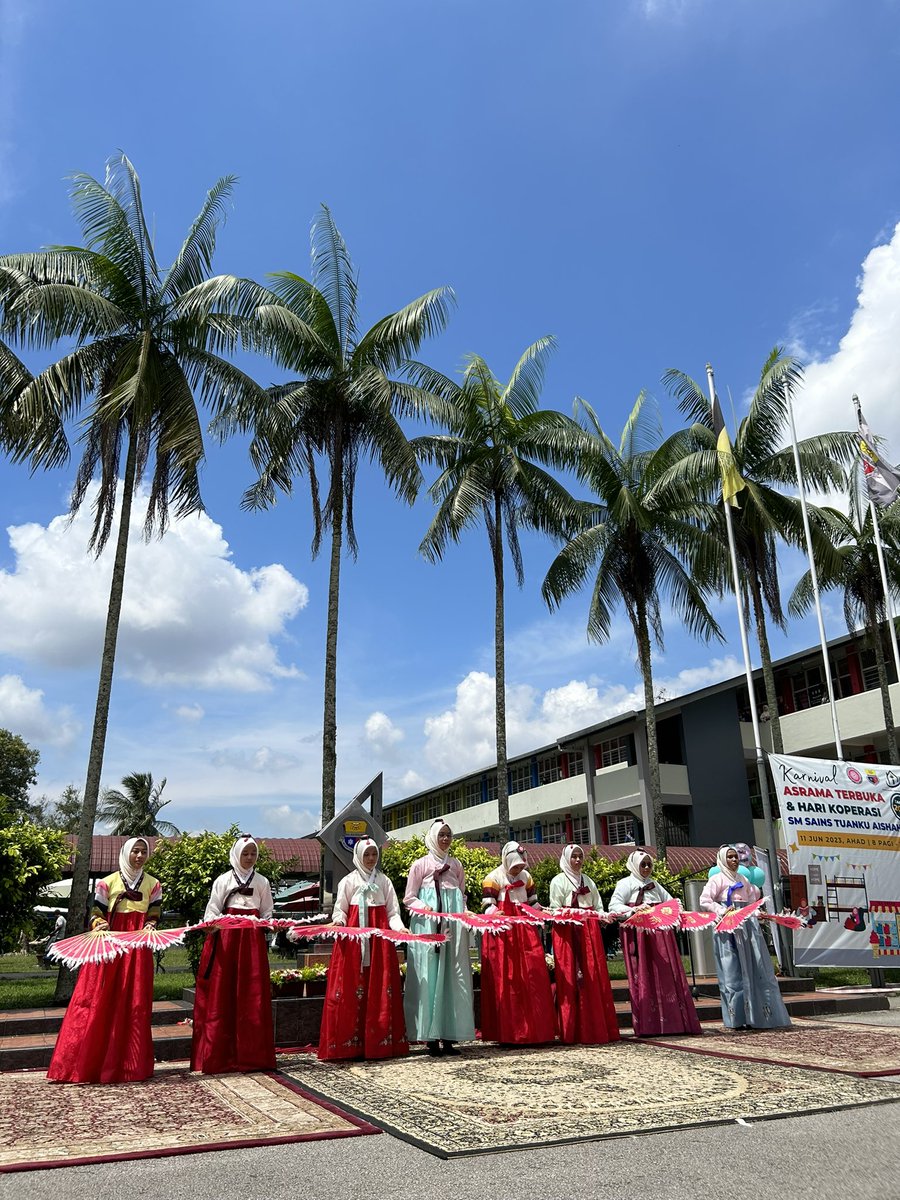 aliahsyazwana_'s tweet photo. #SGSOpenDay soon to be 10
years old! Cant wait!! Stay tuned! https://t.co/R0K4WNUDRe