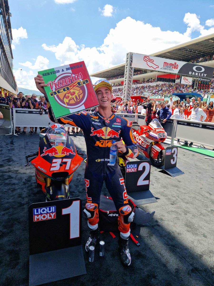 Win in Italy and celebrate with 🍕😍

<a href="/37_pedroacosta/">Pedro Acosta</a> wins at Mugello for the second year in a row! 🚀

| #GivesYouWings | #ReadyToRace | <a href="/MotoGP/">MotoGP™🏁</a> | #AjoMotorsport | #AjoFamily |