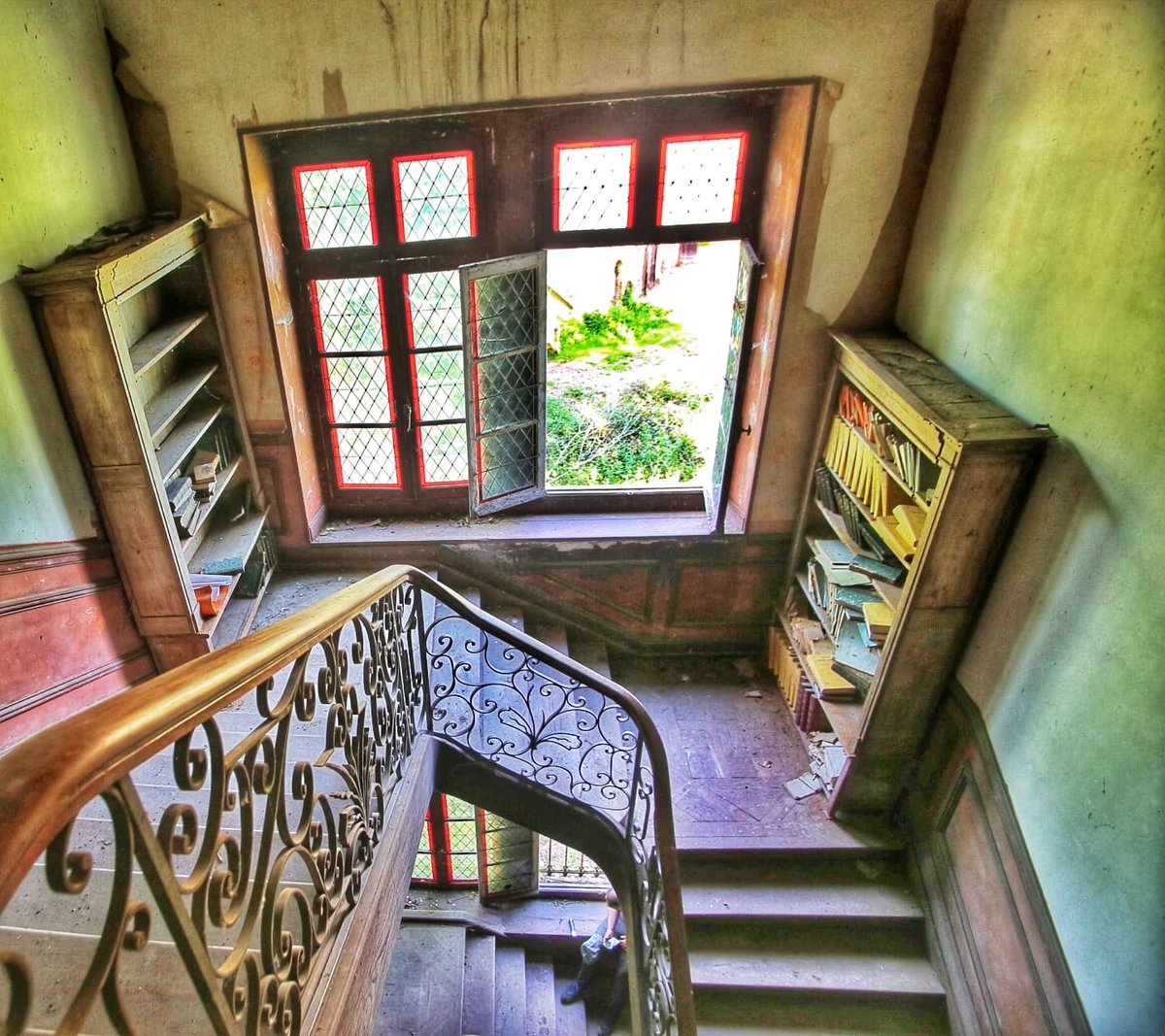 DeUrbex's tweet photo. Este fin de semana estoy de #urbex por el sur de Francia https://t.co/QbW4OsrO8e