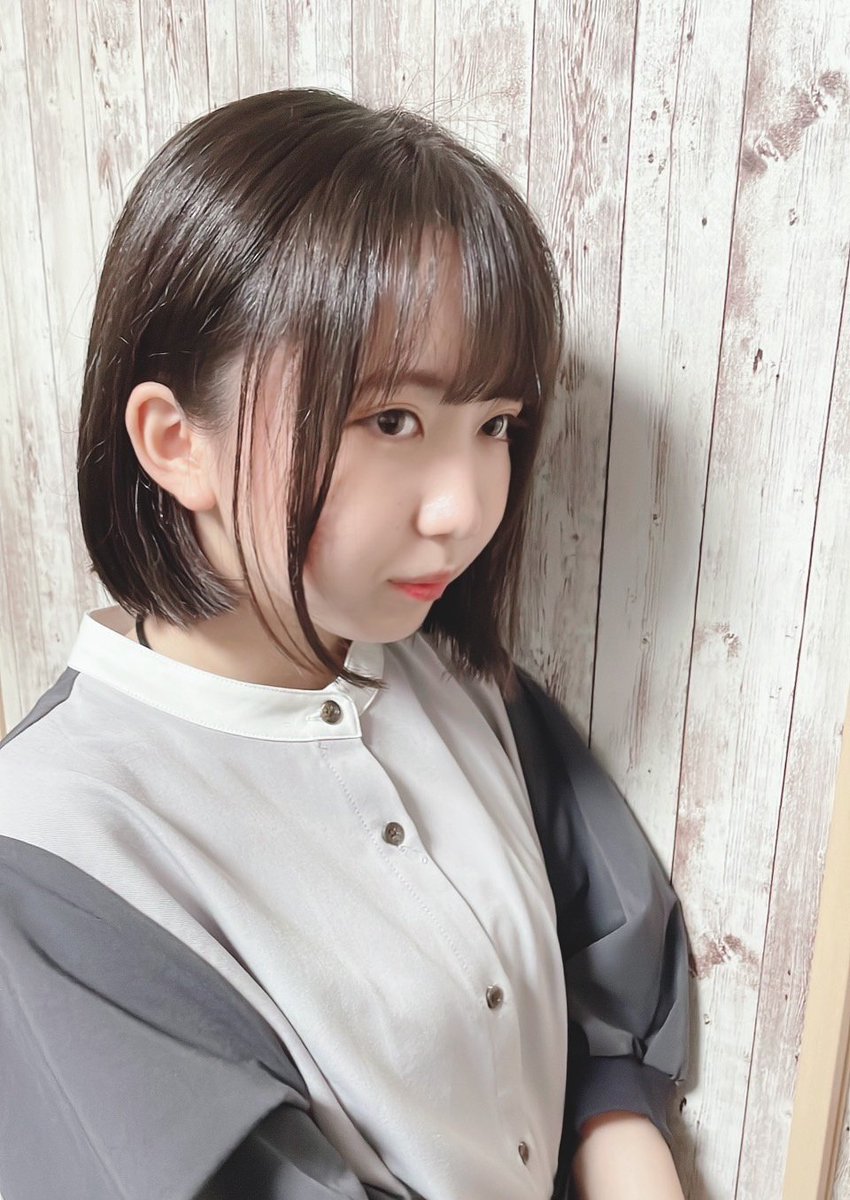 髪を！バッサリ！！切りました！！！