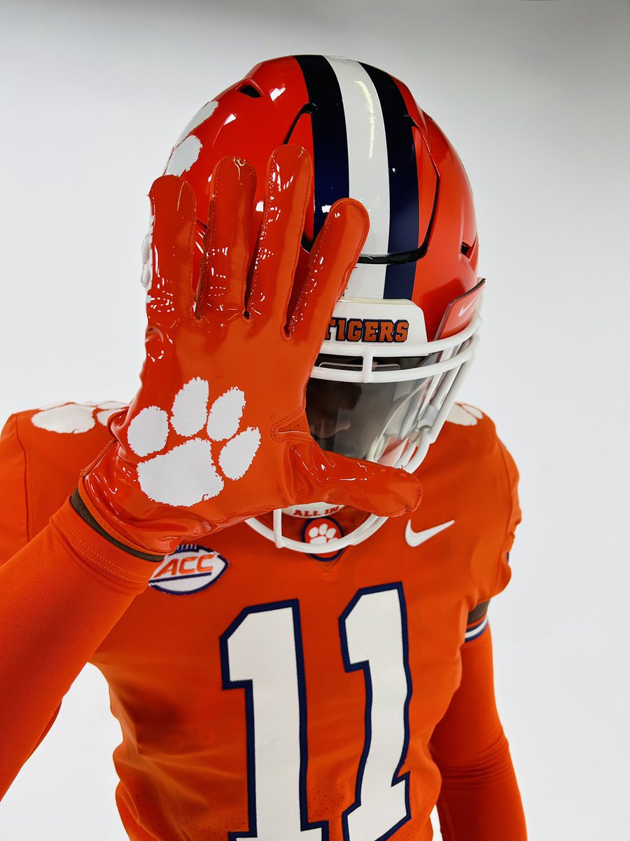 SyeerC's tweet photo. How I look In orange? #ClemsonStrong @cy_woodland @yusuftribble https://t.co/o5M1CSChIk