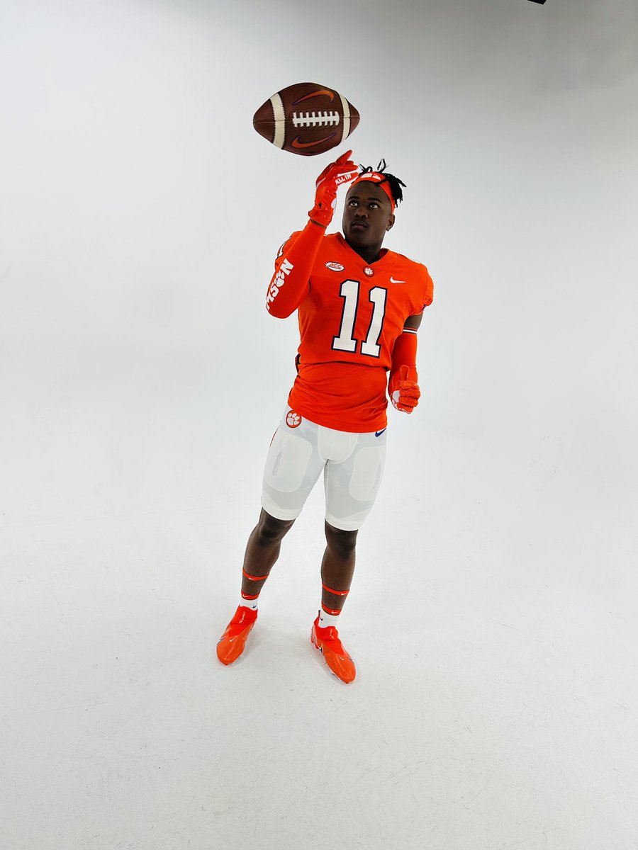 SyeerC's tweet photo. How I look In orange? #ClemsonStrong @cy_woodland @yusuftribble https://t.co/o5M1CSChIk