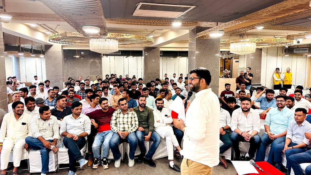 DVJChautala's tweet photo. आज गुरुग्राम में हमारे छात्र संगठन इनसो की राष्ट्रीय व प्रदेश कार्यकारिणी बैठक को संबोधित किया। हमारी पिछली योजनाओं की समीक्षा हुई व आगे के रोडमैप को लेकर चर्चा हुई। संगठन को लेकर सभी साथियों के अच्छे ��ुझाव मिले.. https://t.co/yUzrikGtXw