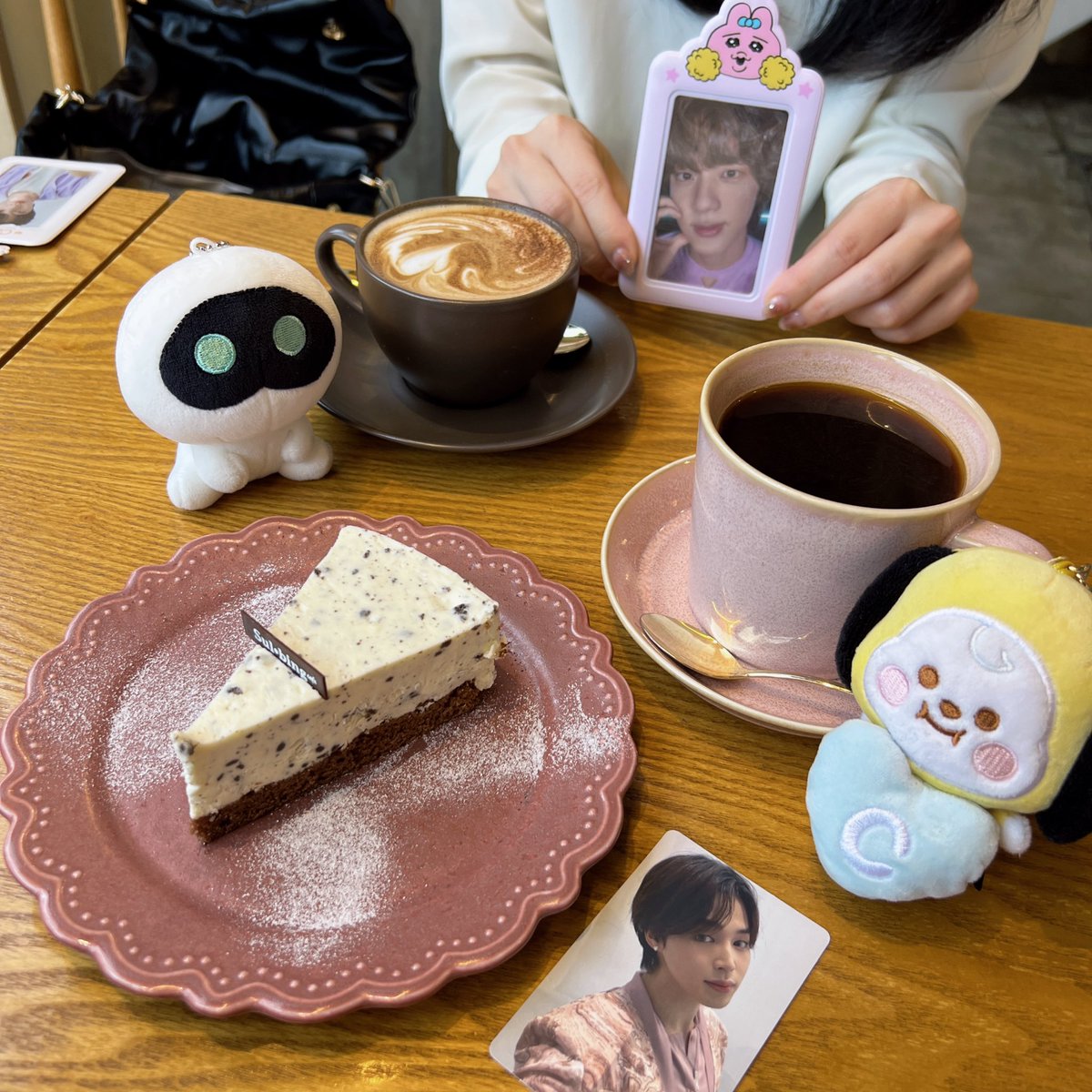 jmn___h's tweet photo. しのくぼ早め集合、色々空いてて良き🫰🏻
喋り倒した〜〜足りねぇ〜〜 https://t.co/0iAHG3pVMY