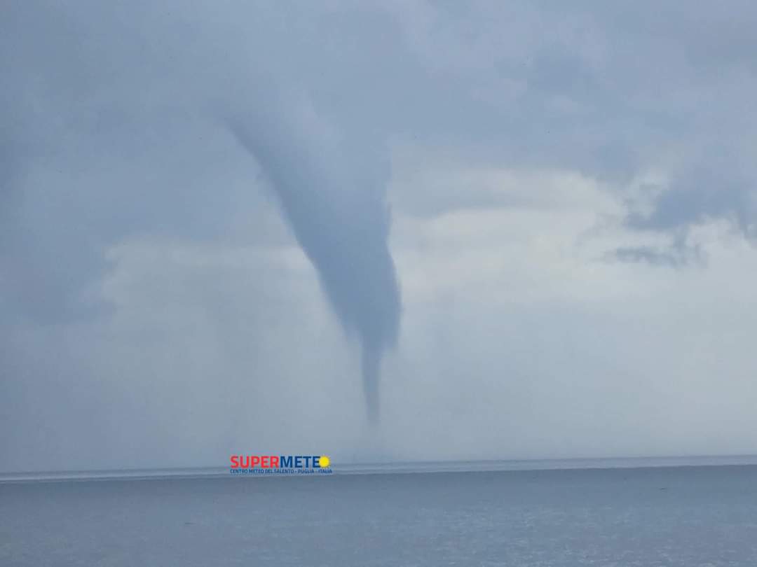 Pretty big waterspout observed from the tip of Apulia today