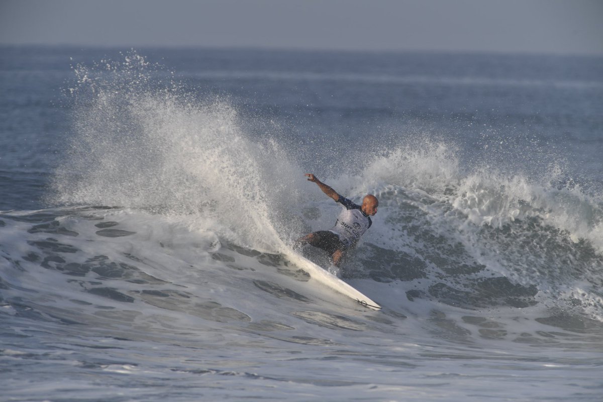 Continuamos en El Salvador. Después de vivir unos días muy intensos de trabajo en los preolímpicos que califican para #Paris2024… ahora nos toca el Surf City El Salvador 🇸🇻 PRO WSL #CT 

Seguimos 💪 equipo <a href="/_mthsport_/">MTH Visual Sport ®</a> 

Siempre es un placer ver a <a href="/kellyslater/">Kelly Slater</a>. La última vez fue