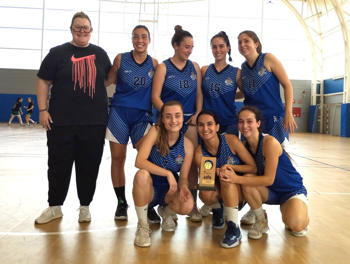 🏆 Unió Girona Maristes, CAMPIONES de Catalunya Sots 25 Femení 2022-23 en guanyar al <a href="/cbvilassar_dalt/">C.B. Vilassar de Dalt</a> (49-70) a la final de #Cabrils, enhorabona!

🥉 3r lloc de <a href="/cbescolapies/">CB Escolàpies Figueres</a> en superar al <a href="/ClubBasquetCIC/">Club de Bàsquet CIC</a> (65-48)

💯 #a100ambelBàsquet🏀
🙅‍♀️ #DemanaCANVI

📊 basquetcatala.cat/competicions/r…