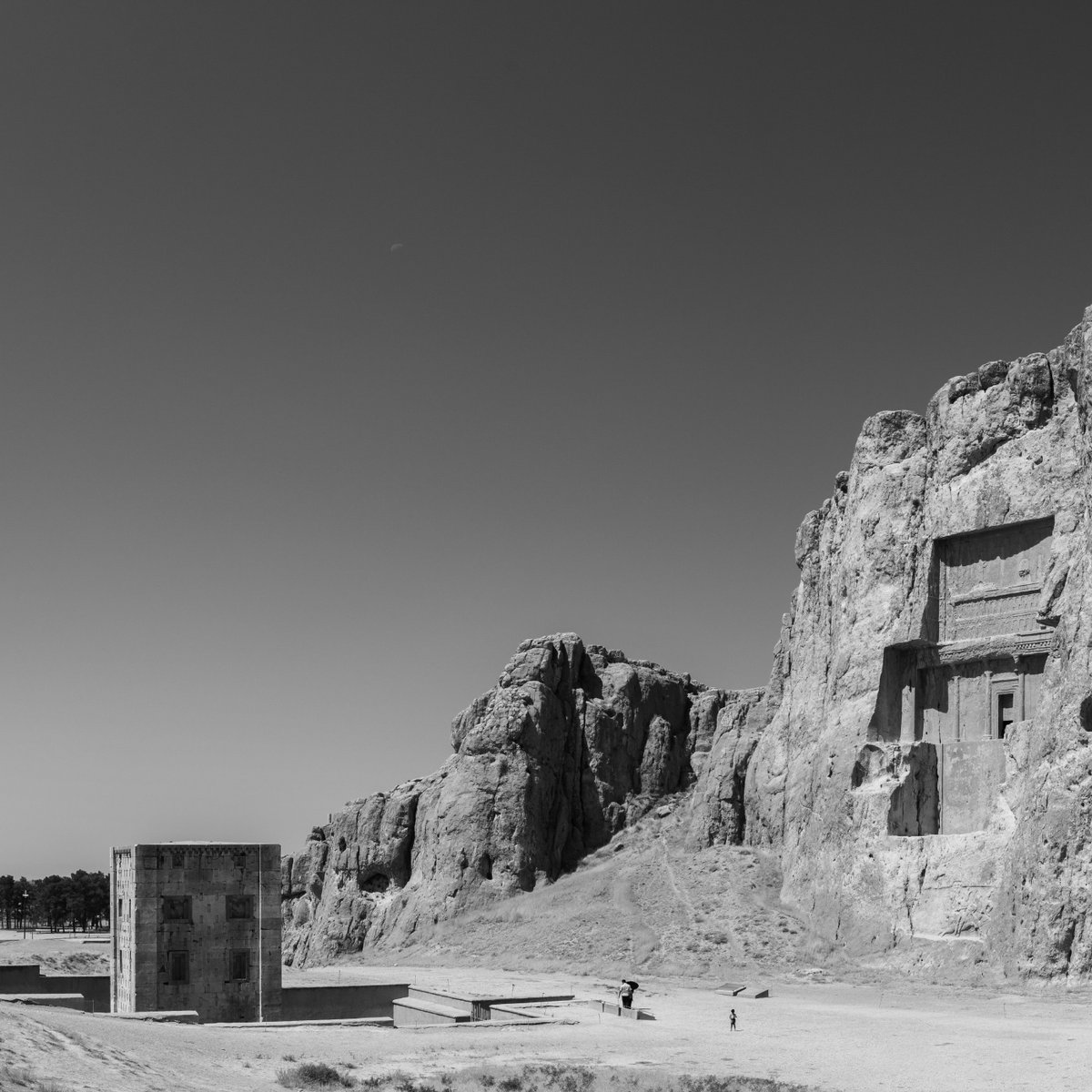 The Ka’bah-e Zardusht, or Cube of Zoroaster, in Marvdasht, Iran. (Diego Delso/Wikimedia) archpaper.com/2020/01/cultur…