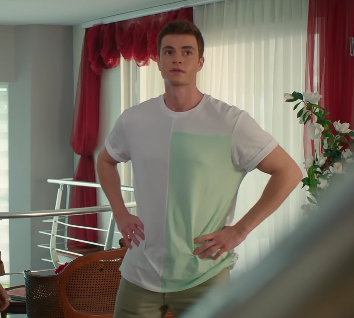 O değil de şu şekil senin kendi fotoğrafını atmani bekliyorum recep us