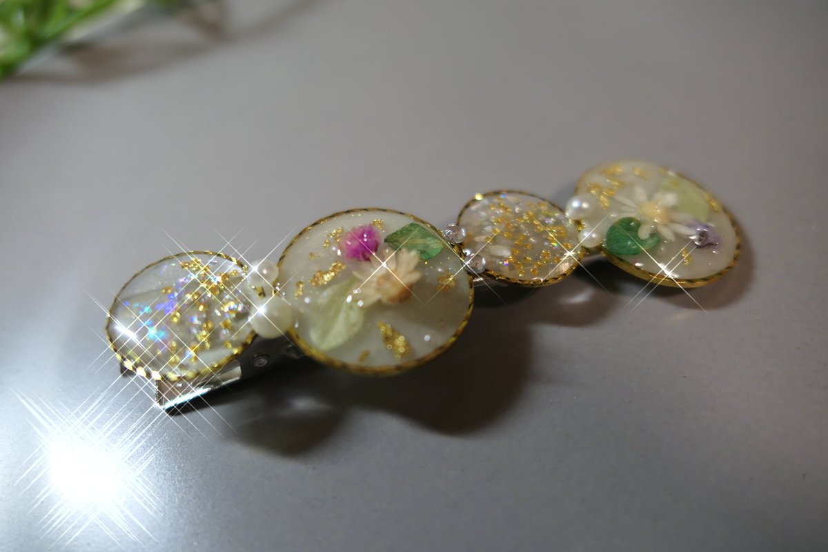 mopi_craft's tweet photo. 後輩ちゃんへのプレゼント🎁
#ハンドメイド #ハンドメイドアクセサリー #ハンドメイド好きさんと繋がりたい #ハンドメイド作品 #レジンアクセサリー #レジン好きな方と繋がりたい https://t.co/YABeiZnsBQ