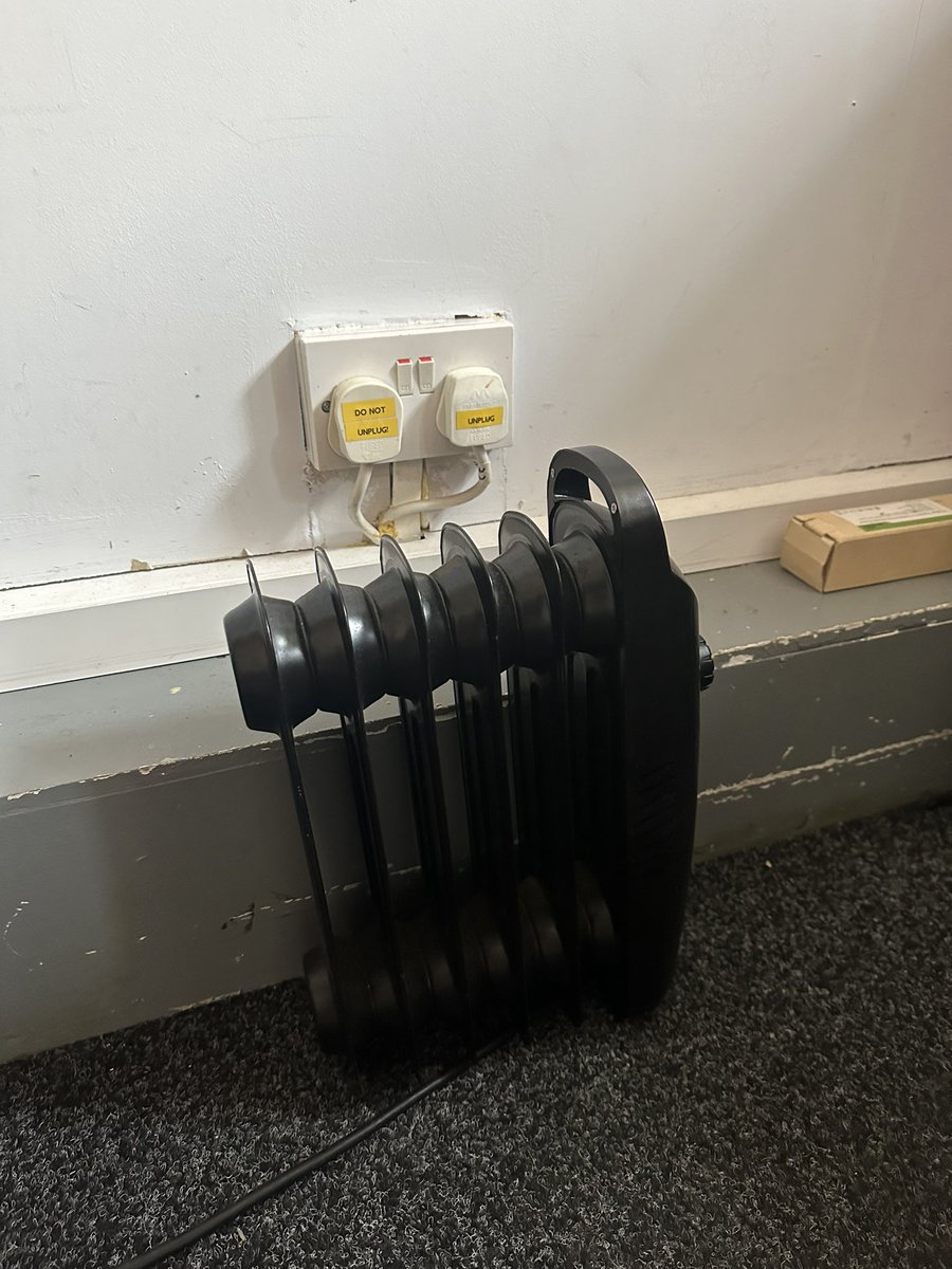 What kinda room is this supposed to heat…?