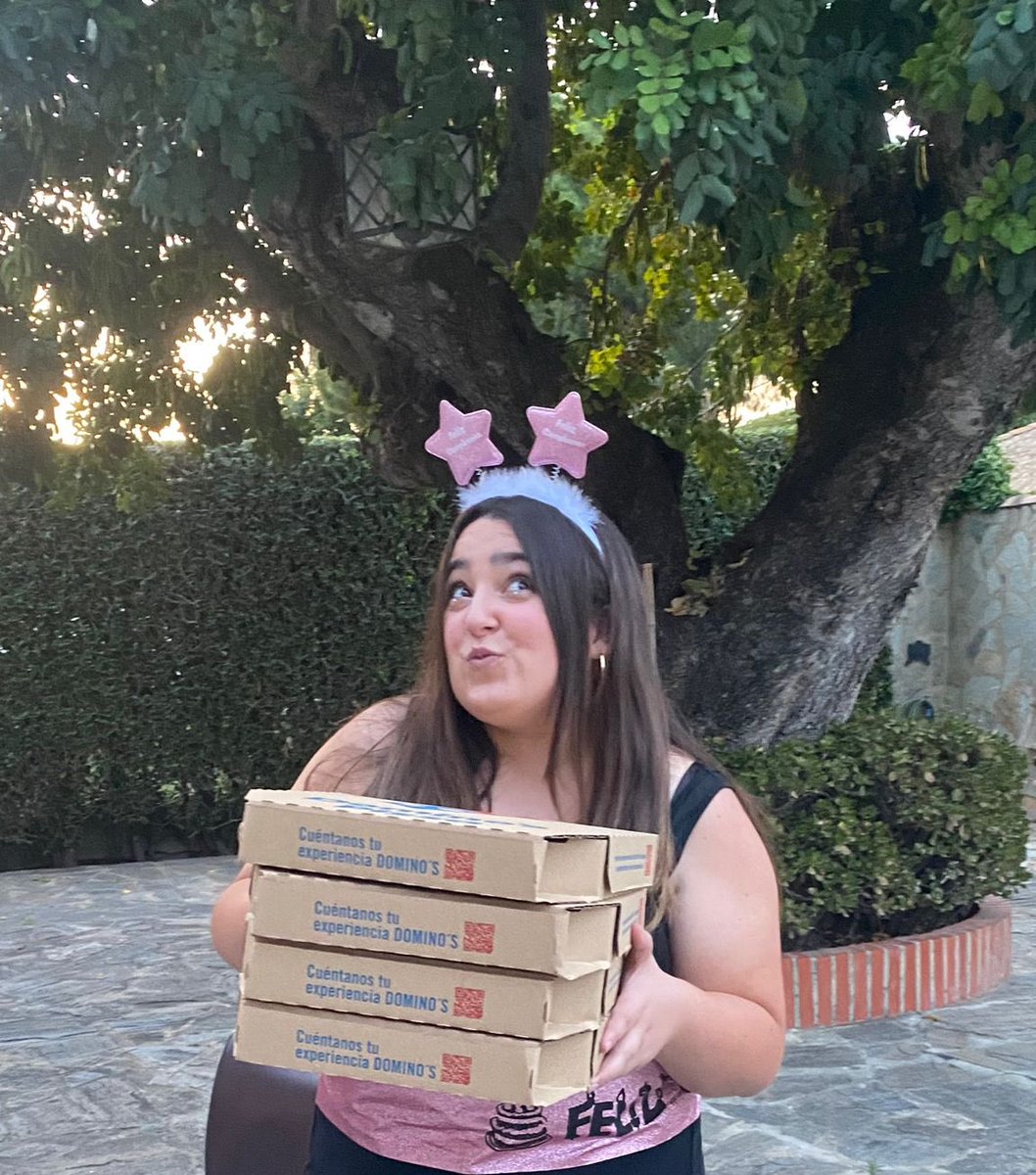 clau__99's tweet photo. Ayer me lo pasé increíble 🌙🌸🥳🦋 https://t.co/4b07SjpAWO