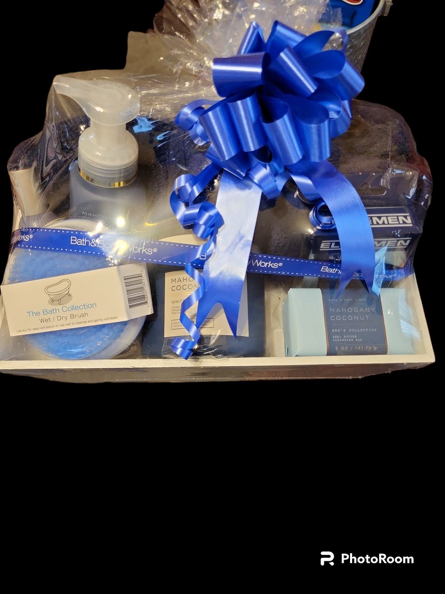 baskets_aplenty's tweet photo. Come get this awesome gift for dad!
#BasketsAplentyLLC
#DetroitBased #fathersdaygift #follo4folloback https://t.co/nvKkQOzONc