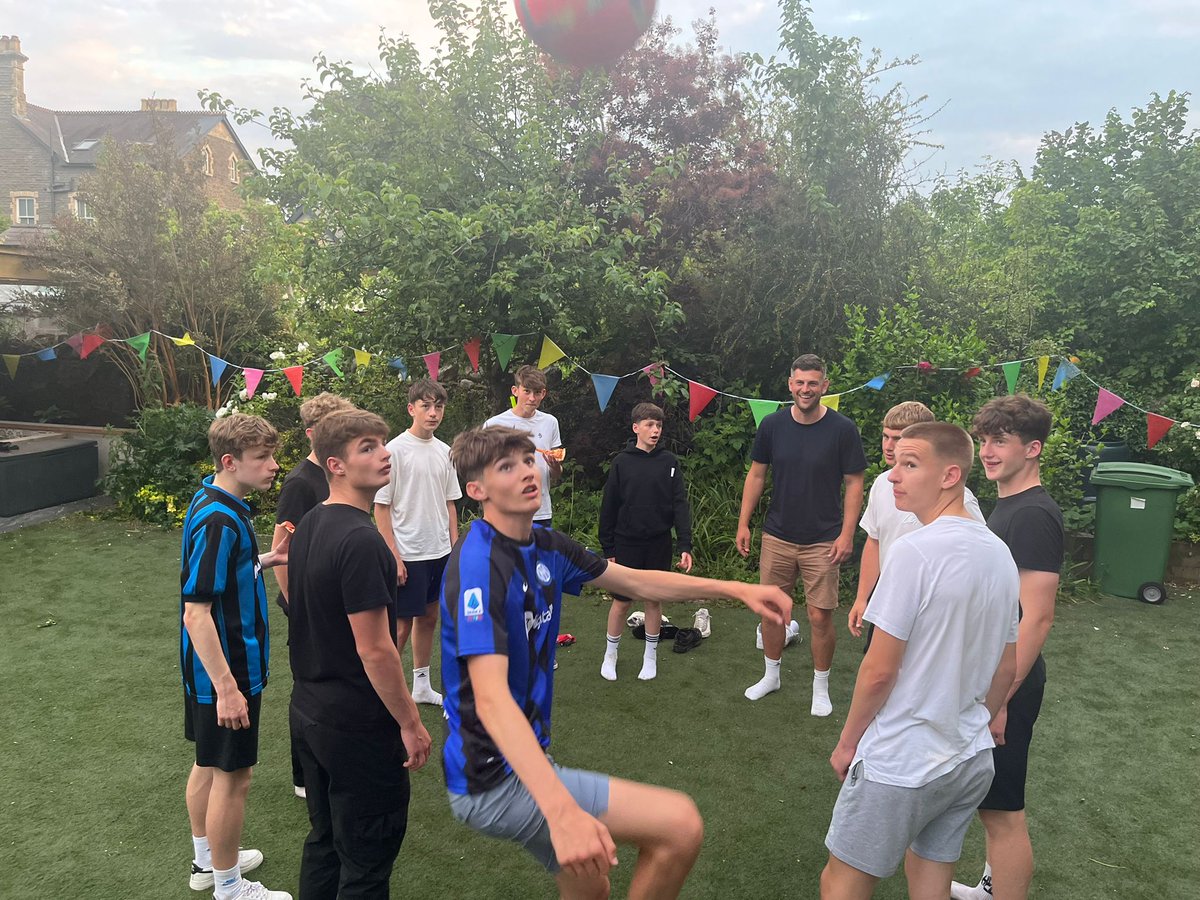 NickHain23's tweet photo. 1/3

Brilliant to see this talented bunch again before they start their new journeys🥲

From U11s to U15s what an experience we've had &amp; unforgettable memories created.

A huge thank you to parents Paul &amp; Jo for hosting a brilliant champions league night for the boys ⚽🍕🍻 https://t.co/7PX1cPlmn3