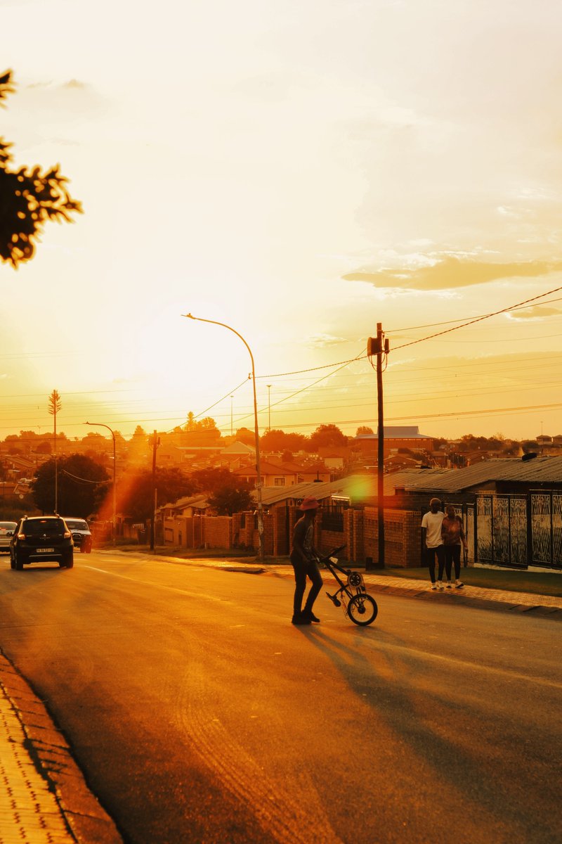 ItuTHEgod's tweet image. and even on the bad days, we're good.

📍eSoweto .