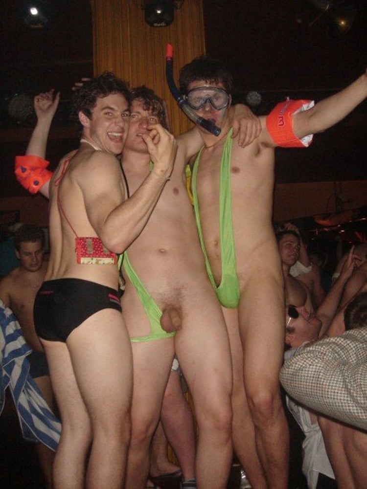 WOGalphadom's tweet photo. Wild
.
.
#mankini #nude #flashing #alpha #dom https://t.co/eIdkOXO9Ln