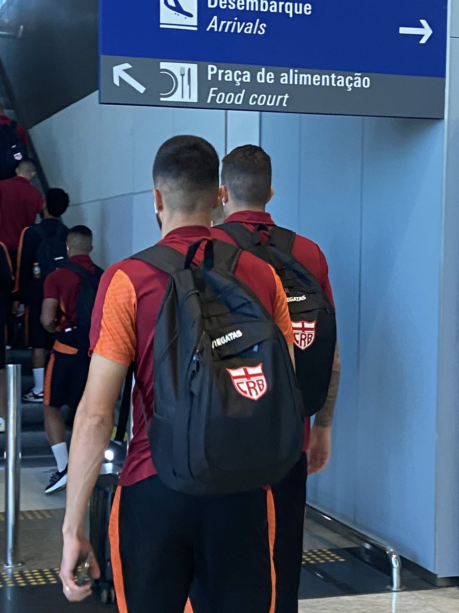 iversonfnds's tweet photo. O Galo embarcou no início da tarde em voo direto de Fortaleza à Maceió. https://t.co/PqdbYQPNgP