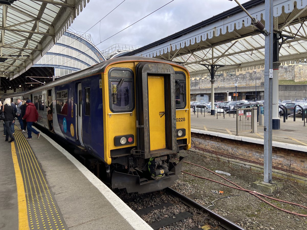 Wombats08's tweet image. Afternoon. Have a 150 from Sheffield at York! #Class150 #SprinterSunday