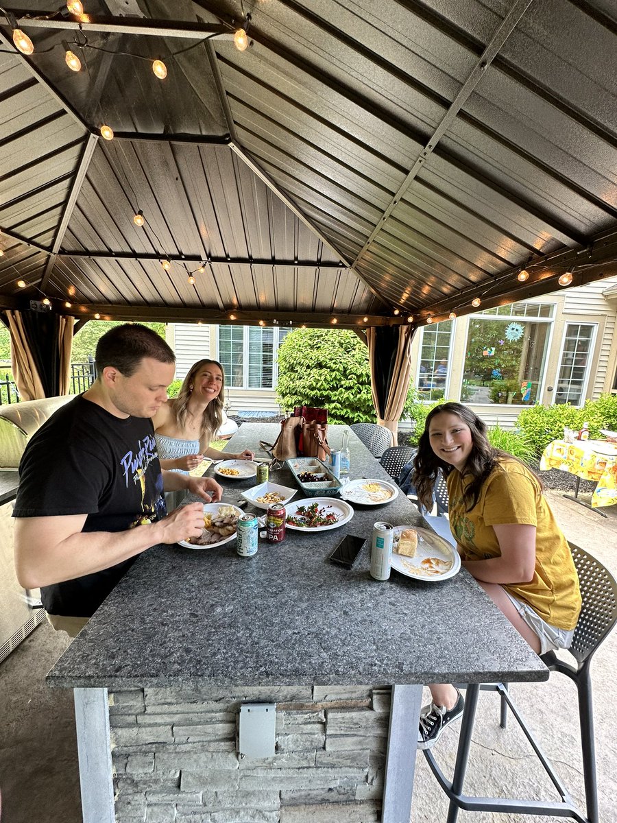 urmed_urology's tweet photo. Dr. Tabayoyong supports his residents just as much out of the OR as he does in it! Putting those surgeon skills to good use on a massive, home smoked brisket. Thanks for hosting us Bill and @LauraETab! https://t.co/LVdXo8VlZZ