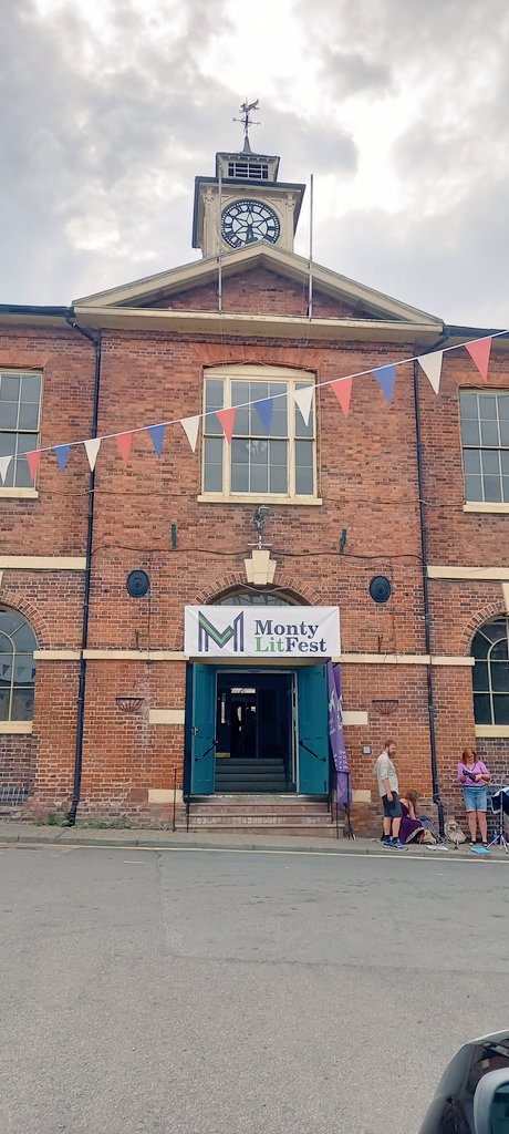 So enjoyed speaking <a href="/montylitfest/">Monty Lit Fest</a> with <a href="/adambedders/">Adam Bedford</a> &amp; giving a reading from #Divide  
Thank you to everyone who came along to listen and buy a book 🙏 <a href="/Kyle_Books/">Kyle Books</a> <a href="/Octopus_Books/">Octopus Publishing</a>