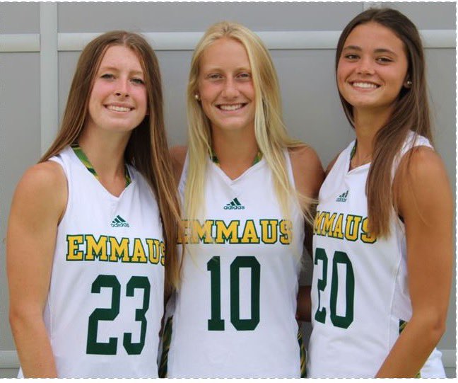 EHSFHockey's tweet image. Congratulations to the class of 2023, especially to Abby Burnett, Rachel Herbine, and Ava Zerfass. Wishing these three all the best as they embark on their next chapters!🎓🏑🐝