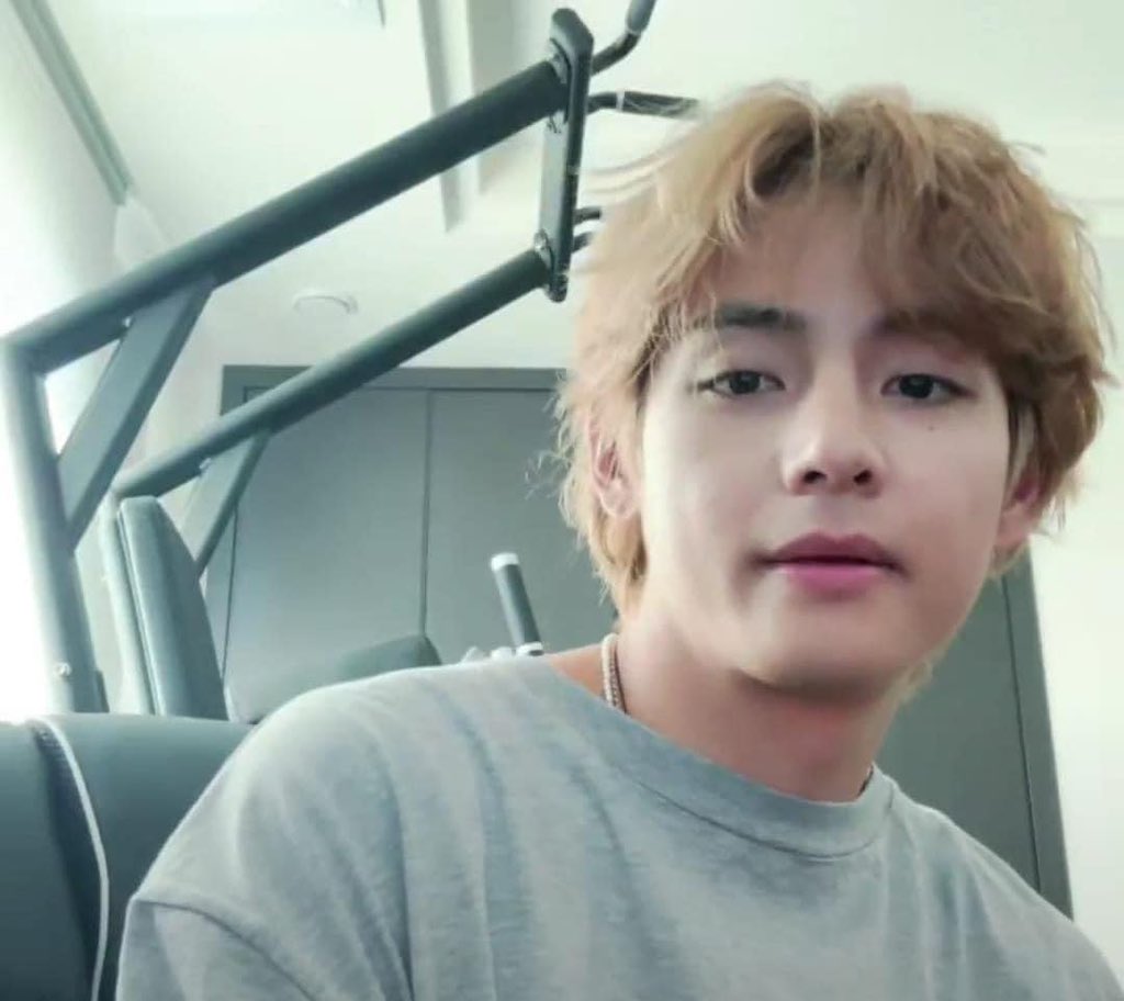 TaehyungVBTSFan's tweet photo. 🐻🐯 https://t.co/vaJ6x5jyeM