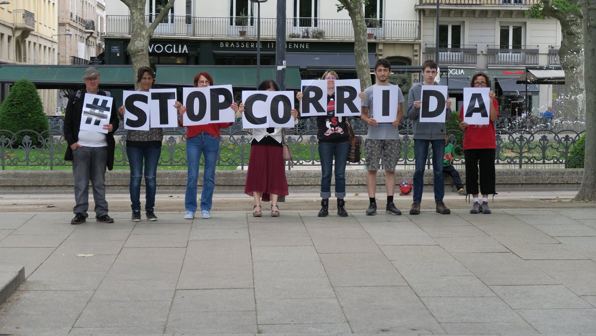 Le @PartiAnimaliste était présent à #SaintEtienne à l'appel de @stopcorridaFR @onevoiceanimal @AllianceEthique pour la journée nationale contre la #corrida 
@Muriel_FUSI @SandraKrief @ArizteguiEddine @ReRabT @Veronique_Sahun @Draven974