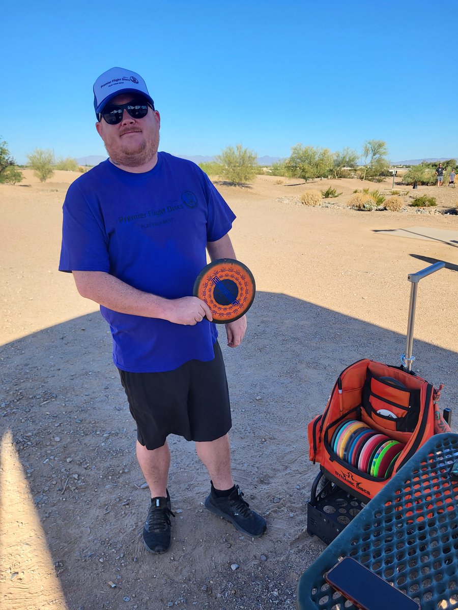 FlightDiscs's tweet photo. @SpiiciiBoiiDG became officially part of the team!
Killed it out there today @ paseo Vista!
Team premier flight! 🔥 🔥 🔥 https://t.co/qnqXmDqzi7