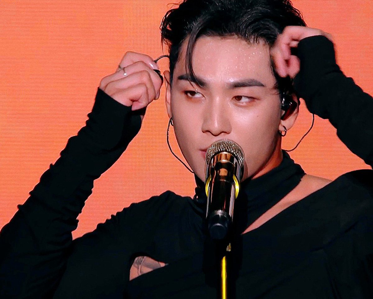 baek072195's tweet photo. #KANGDONGHO
#백호 #강동호 #BAEKHO 
#WeverseConFestival https://t.co/L1aX6NNQQY