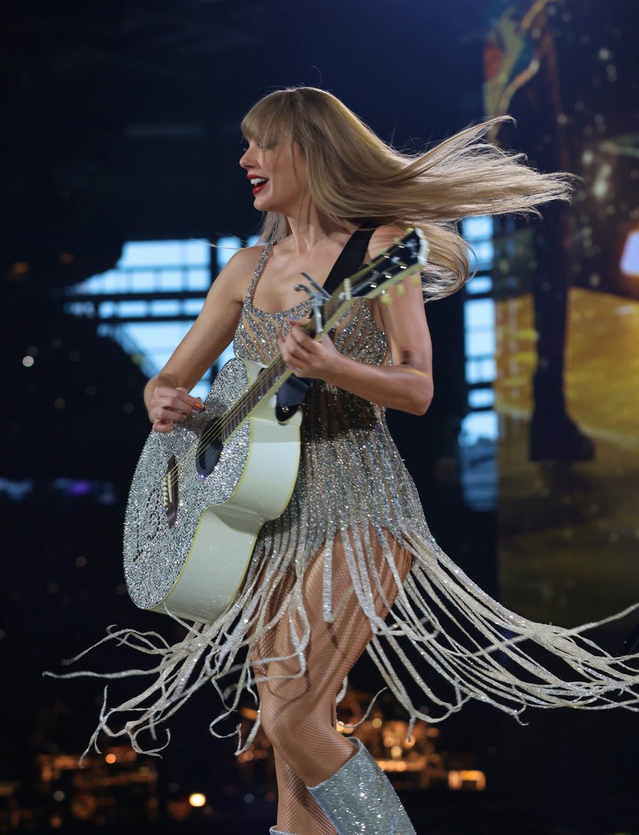 Anabelle Marie Evans on Twitter "RT besttofswift in my best dress
