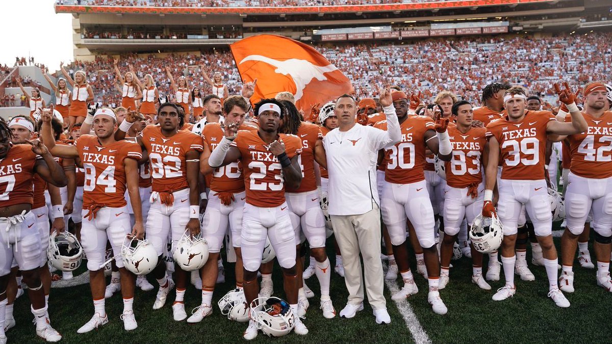 DemarcusSmith_'s tweet image. I will be attending the @texasfootball
Mega Camp this evening ready to work ! @Football_Steele @CoachK_FBCoach @TXHRecruiting @InsideTexas