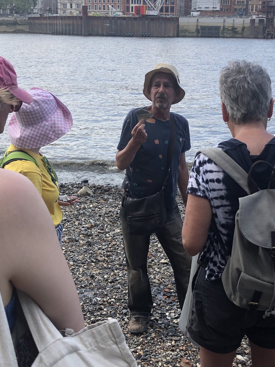 Clayground_Co's tweet photo. A great afternoon with the amazing Mike Webber, archaeologist, searching on the Thames foreshore for traces of the London Delftware potters or, more accurately, gallypotters, active 1660-1750. Some great finds. https://t.co/BgIHZVMVrC
