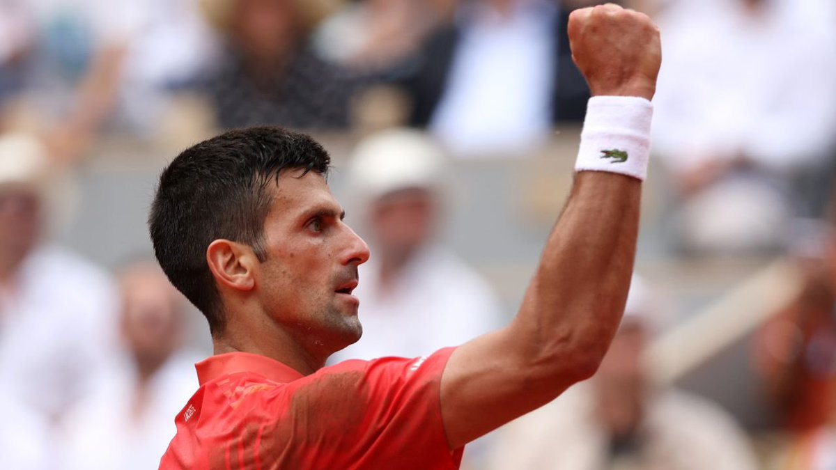 Djokovic, 36 yr old vegan, just beat 24 yr old omnivore &amp; now has more grand slam victories than anyone in history.