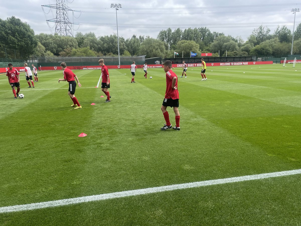 jasonbekker9's tweet photo. After my normal 24 hours reflection process @BrendanCropley a fantastic week @FAWCoachEd on the A licence residential 1. All tutors were 1st class & gave us a great insight into what’s ahead. Finally met some great people along the way also which is so important. #learningalways https://t.co/De6dMMG8FS