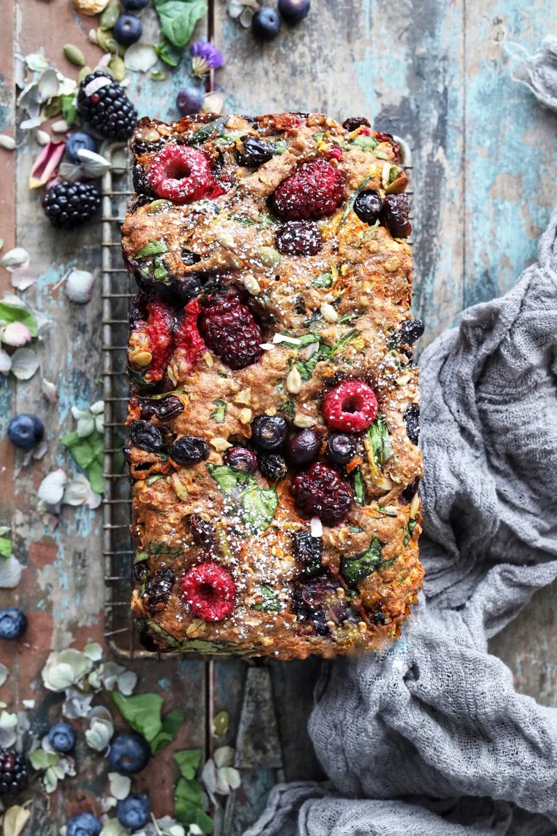 schmoozequeen's tweet photo. Everything #Vegan Fruit, Veggie & Nut Breakfast Bread ☕️
#VeganFruitBread #VeggieBread #BreakfastLoaf
#MixedBerries #Raisins #Cranberries #Spinach #Carrots #Apricots #Apple #MixedNuts #VeganBreakfast #Plantbased
https://t.co/nf83yRF3Ig https://t.co/JUMSqXkSac