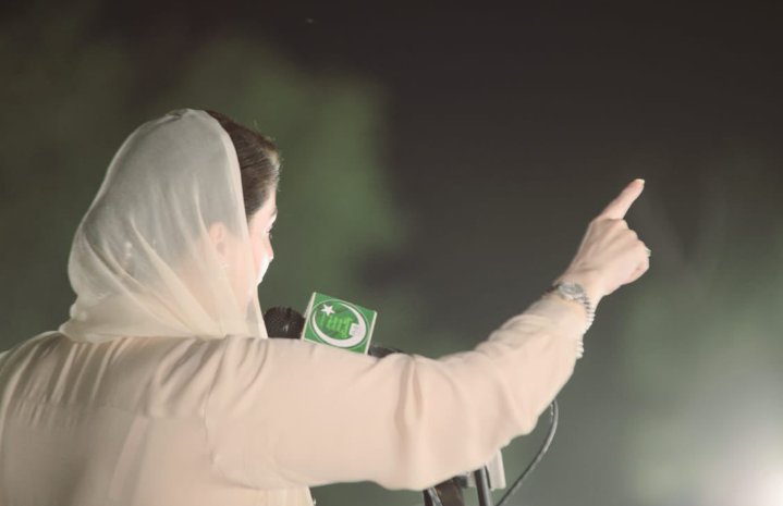 Maryam Nawaz Sharif, a hope 🤍

@MaryamNSharif 
#شجاع_آباد_میں_امید_سحر