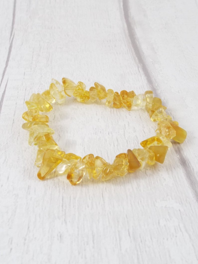 A little something to add colour to your wrist? How about with citrine  or one of the other gemstone chip bracelets in my shop. Find them in the link below:

creatoriq.cc/3noO4N2

#Ad #Bracelet #GemstoneChip #SemiPrecious #Unique #Etsy #ShopIndie #UKCraftersHour #HandmadeHour