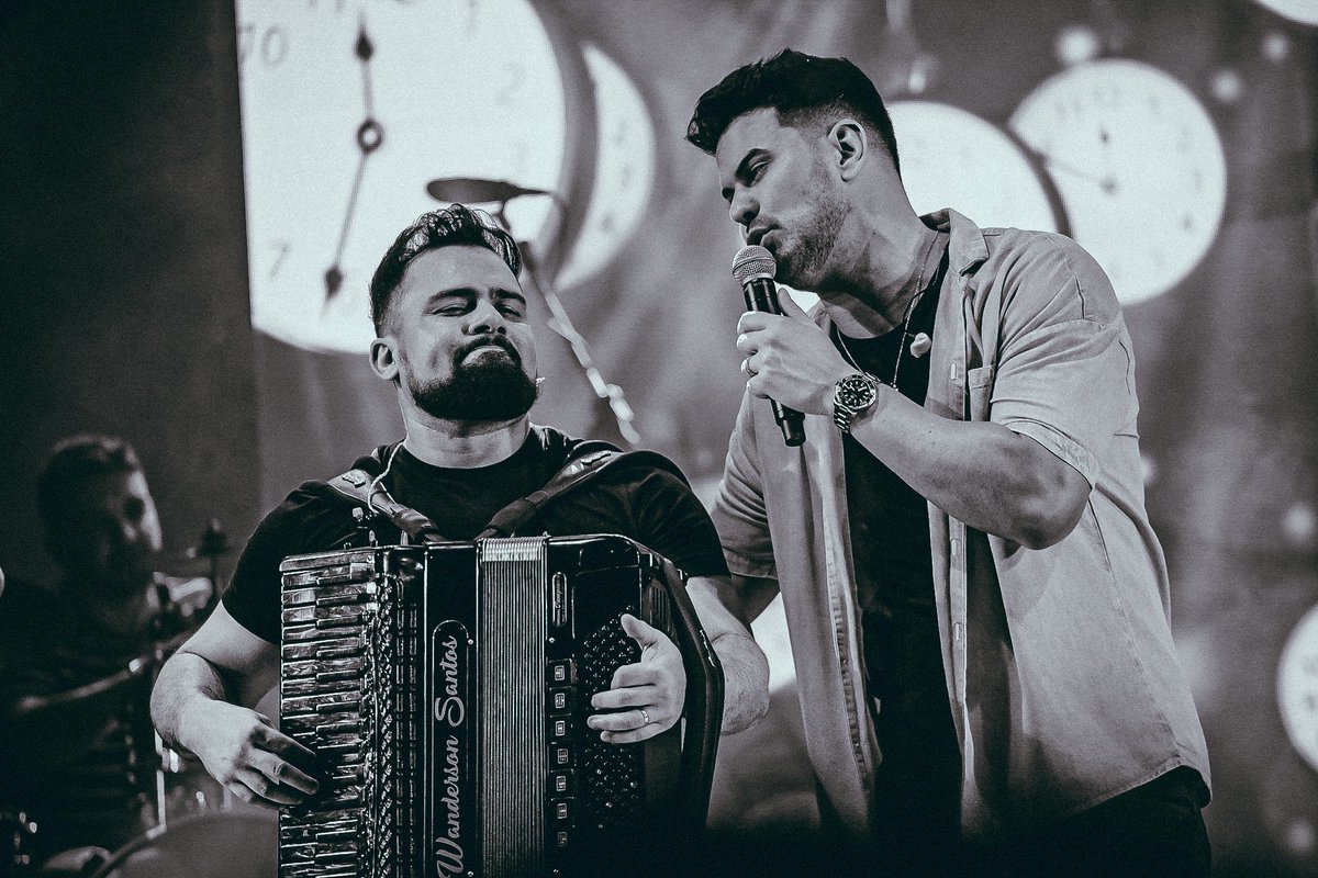 *
Zona de conforto?
Não obrigado.
Pagam muito pouco por lá!
*

#resiliencia #cabecaerguida
#umleaopordia #music #mylife #rec #job #work
#workout #sanfas #gaita #sanfona #acordeon #keys
#producer #2023 #gg #gabrielgava #na
#deusnocomando