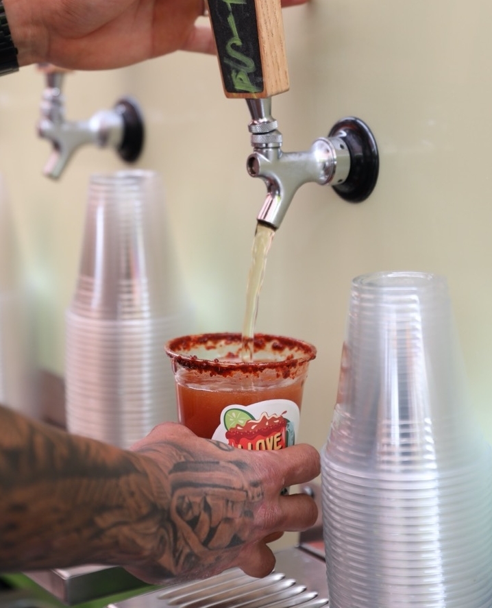 Beer taps are flowing &amp; the music is blasting- stop by <a href="/smorgasburgLA/">Smorgasburg LA</a> today for great tunes, yummy drinks &amp; delicious food🎶🍺🍔🧡