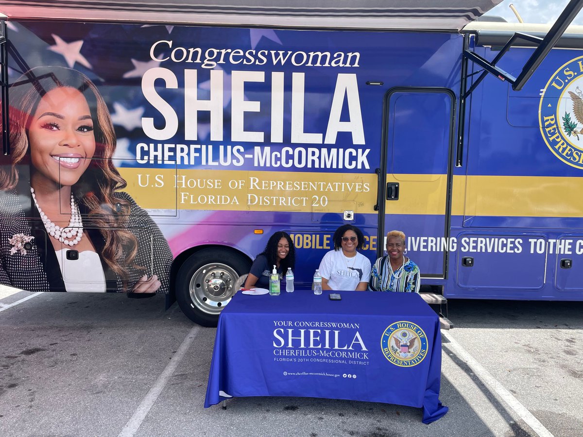 CongresswomanSC's tweet photo. Thank you to everyone who stopped by at our district health fair and constituent services event in Fort Lauderdale. Remember — your health always comes first! https://t.co/VOj2hbUI0e