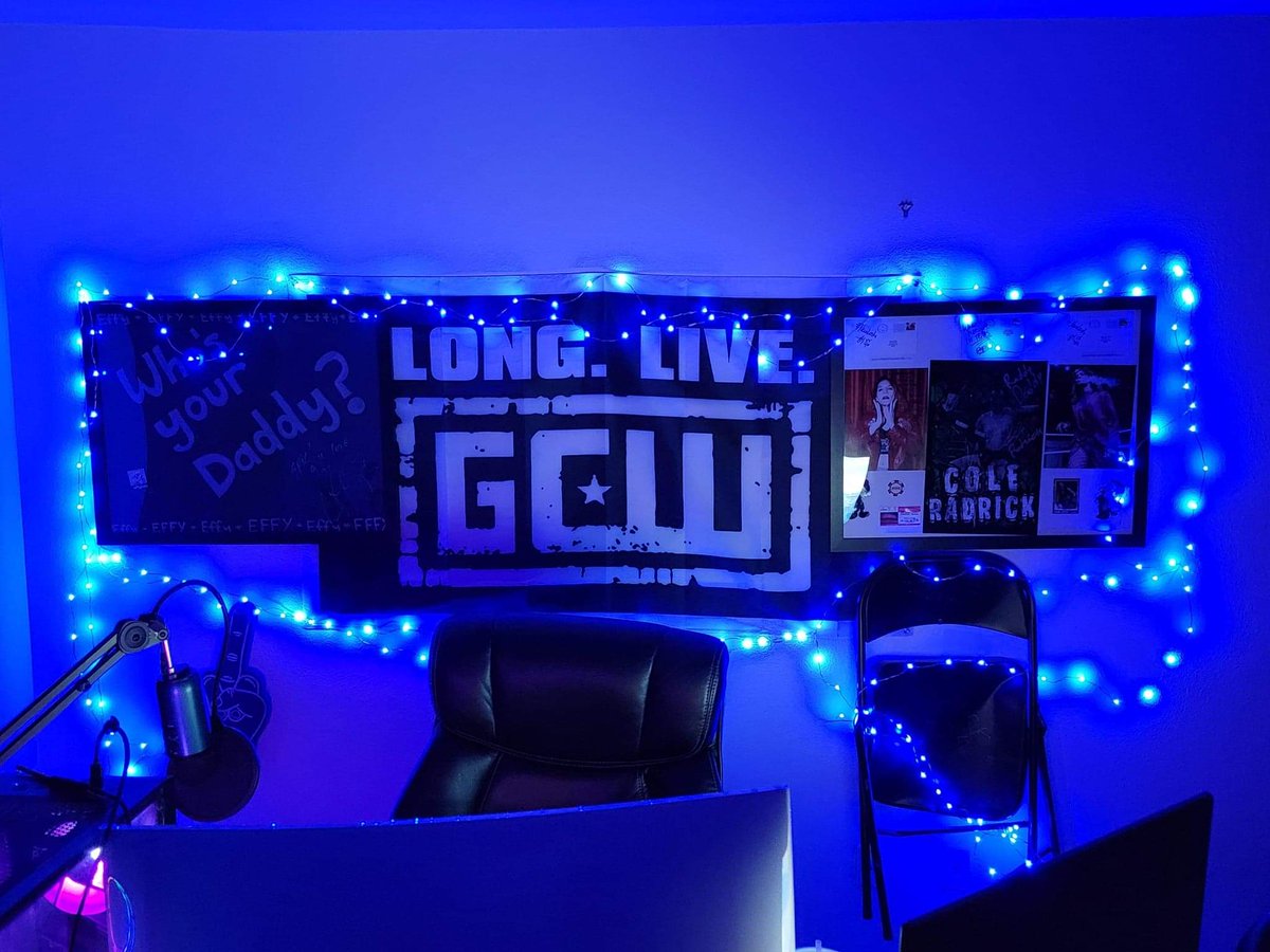 GCWorldPodcast's tweet photo. I'm sitting down to record with @gcwplantpodcast shortly, and super excited to review @GCWrestling_ TOS 8. The #GCWCoS2 review should follow shortly behind it in the next few days. Should I go blue or green today?
Personally, from the bottom of my heart, thank you to everyone who has been listening. We have received tons of love over this past year. We're approaching 5k listens, and we're not even finished with our first year yet.
Sincerely, thank you. We love you all ❤️
🐺