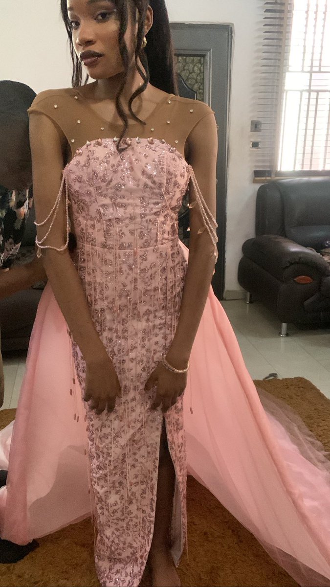 seyi_thevibe's tweet photo. Seyi the designer @sipbysa https://t.co/Qcp8HSAuV2